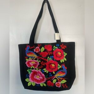 NWT. Artesanal tote bag whit top zipper